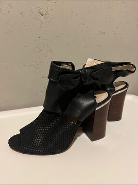Louise et Cie Black Peep-Toe Block Heels with Bow Strap